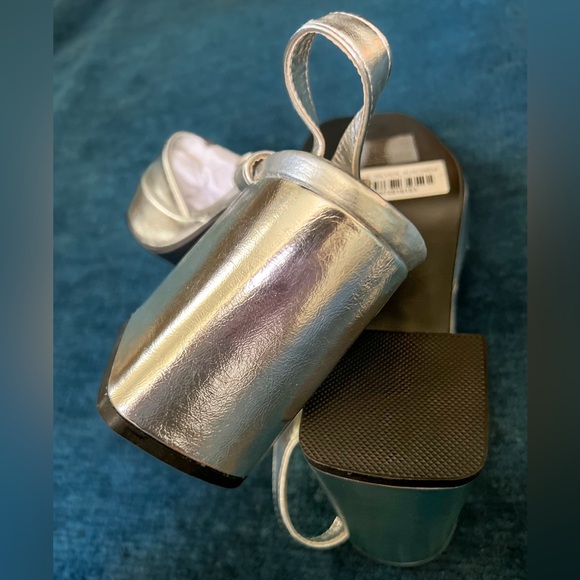 NWT London Rag Lofty Metallic Block Heel Platform Sandals in Silver - Size 8 US - Picture 8 of 11